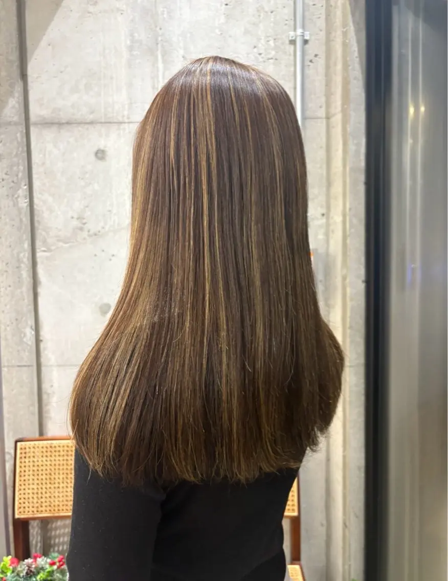 ミディアム カラー ハイライトカラー ハイライト ヘアカラー 飯田 優恵のヘアスタイル