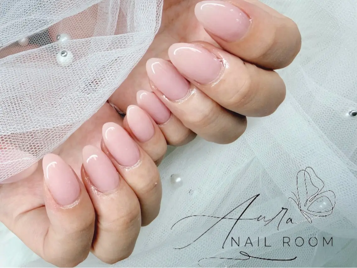 ネイル Luna (Aura nail room)のネイルデザイン