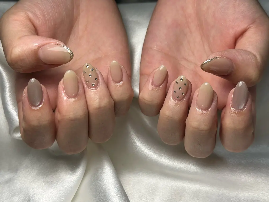 ネイル オーロラネイル フットネイル フレンチネイル ジェルネイル マグネットネイル kiki nail たまプラーザのネイルデザイン