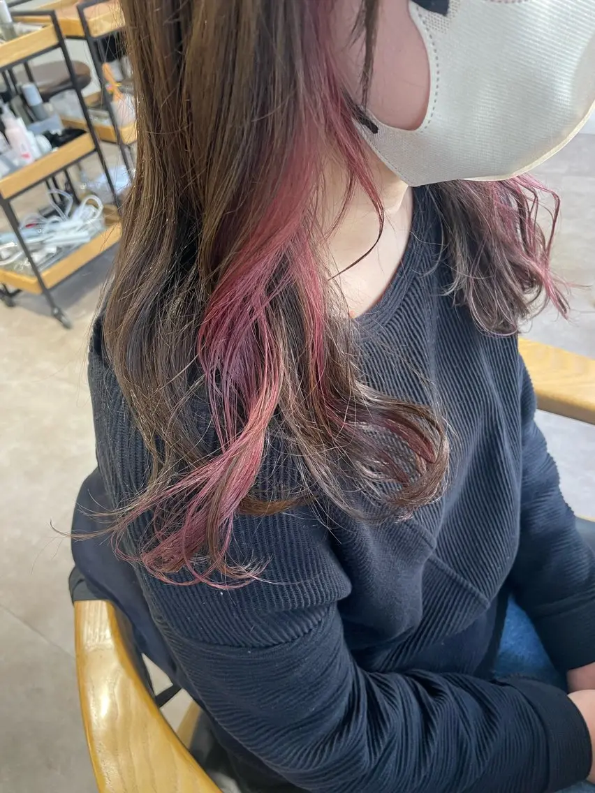 ロング カラー ベージュカラー ブリーチ インナーカラー ピンクカラー AMANE🌼 ハヤシサオリのヘアスタイル