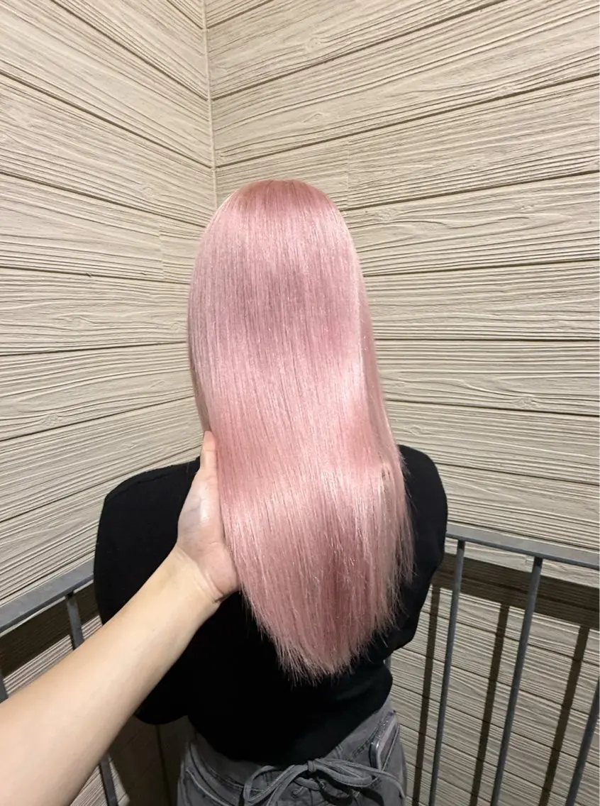 セミロング カラー ヘアカラー トリートメント ハイトーン・ブリーチ ムラ修正 八須 錬のヘアスタイル
