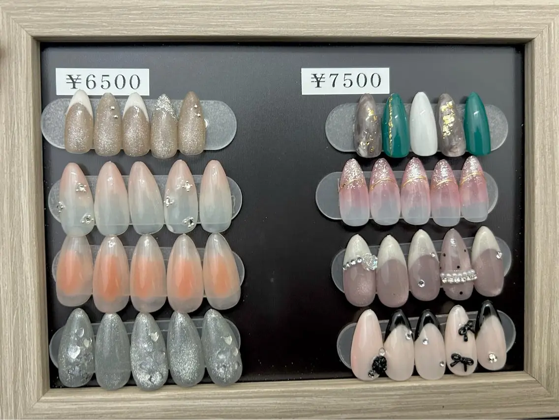定額デザインネイル6500円(オフ込※デコネイル、チップオフは➕1000円)の写真