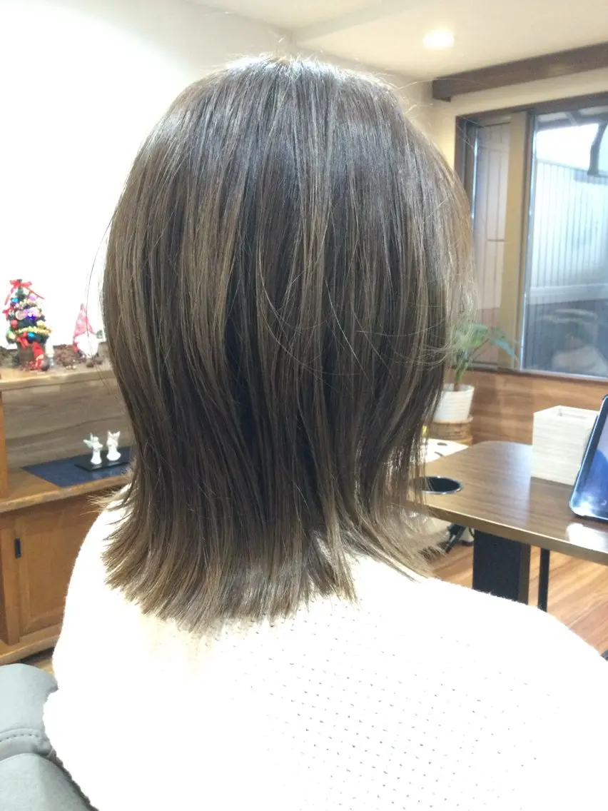 ミディアム カラー Annon プライベートサロンのヘアスタイル