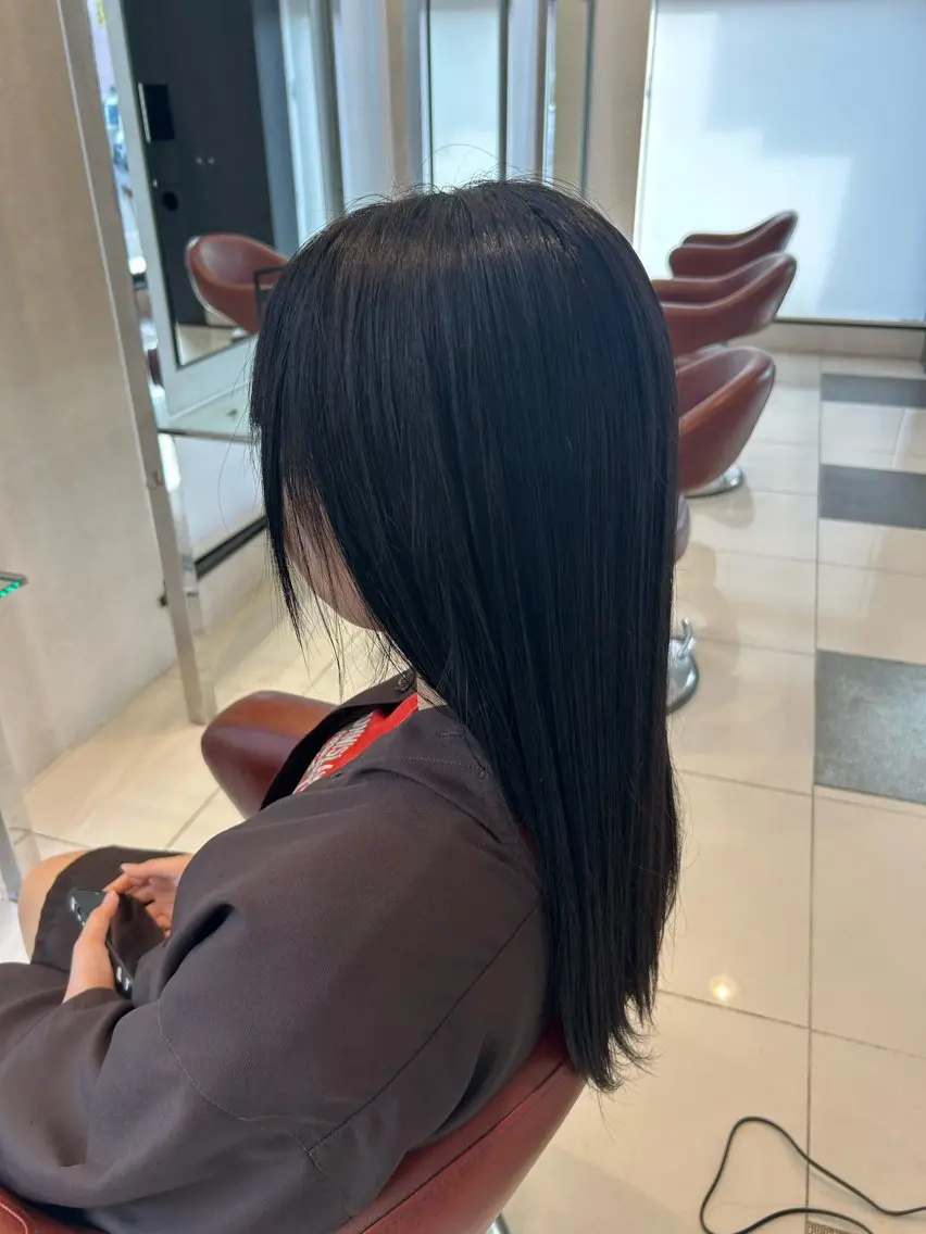 ロング カラー 黒髪 ヘアカラー 石塚 光流のヘアスタイル