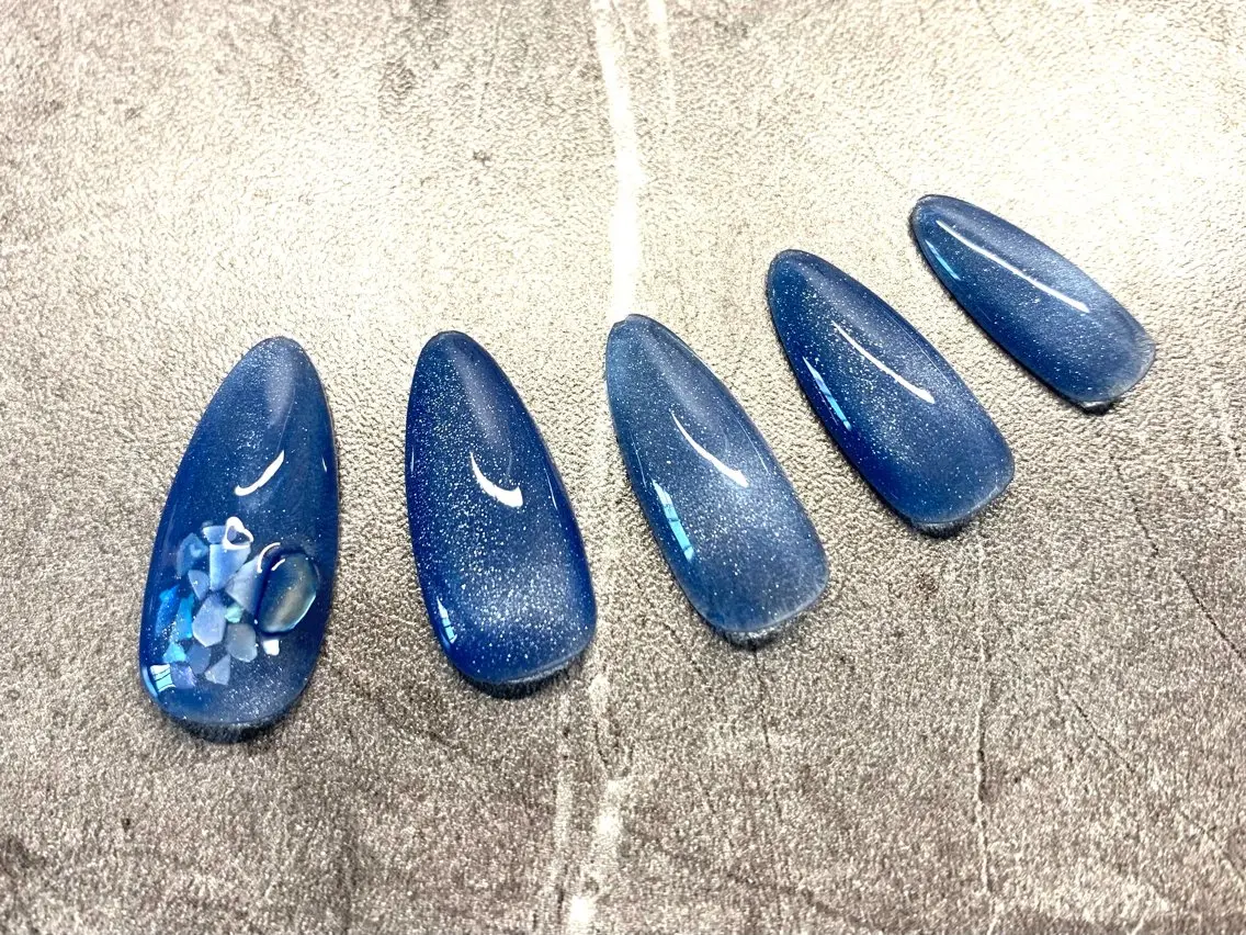 ネイル ハンドネイル 芳賀 暦美のネイルデザイン
