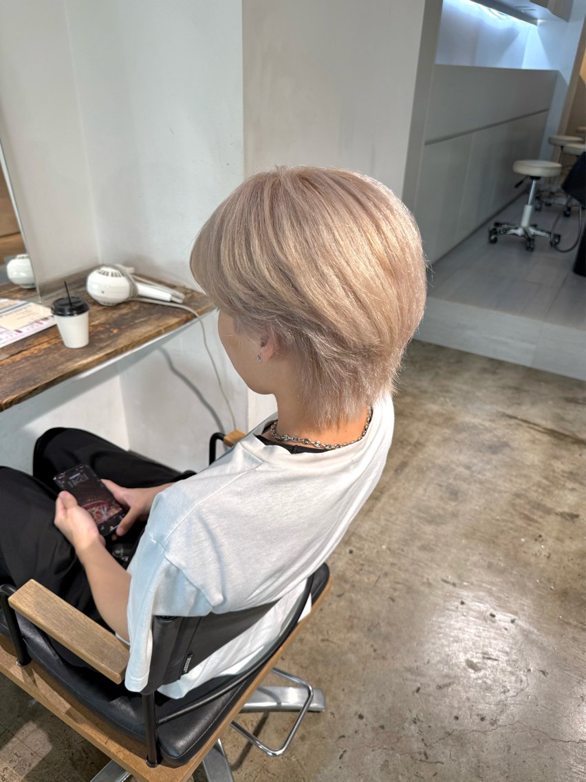 ショート カラー メンズ メンズブリーチ ベージュカラー ブリーチ ホワイトベージュ ヘアカラー トリートメント 🫧艶髪縮毛矯正/ 透明感カラー/みきのヘアスタイル