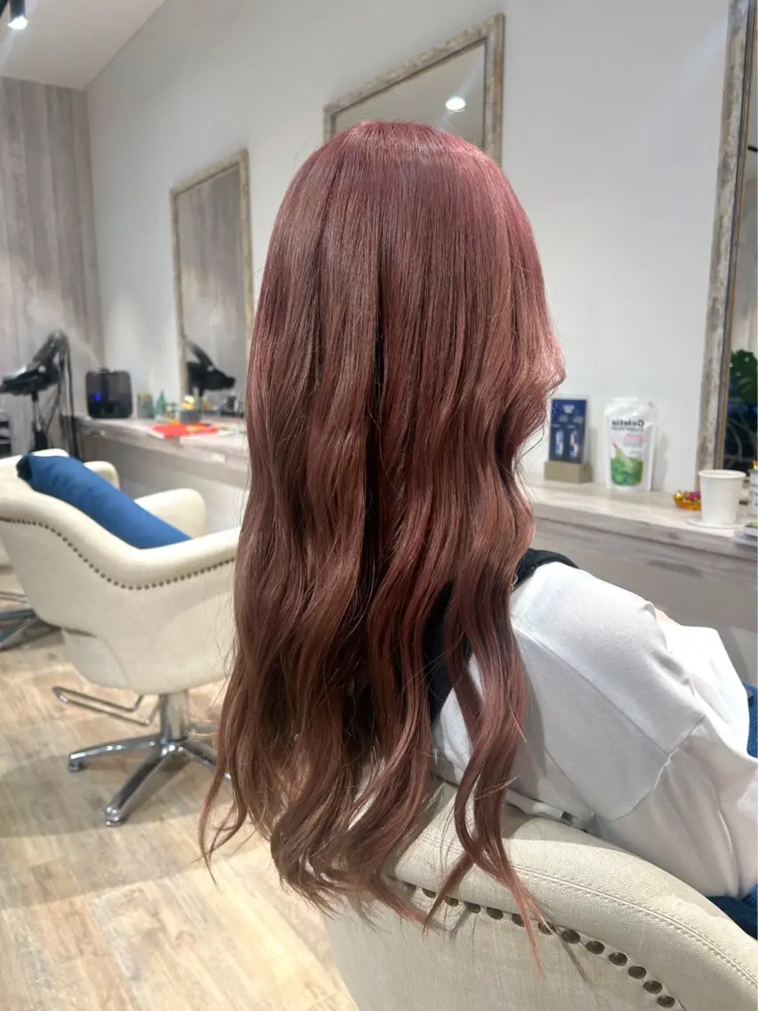 カラー ベージュカラー ブリーチ ピンクカラー ピンクベージュ 水口 琴絵のヘアスタイル