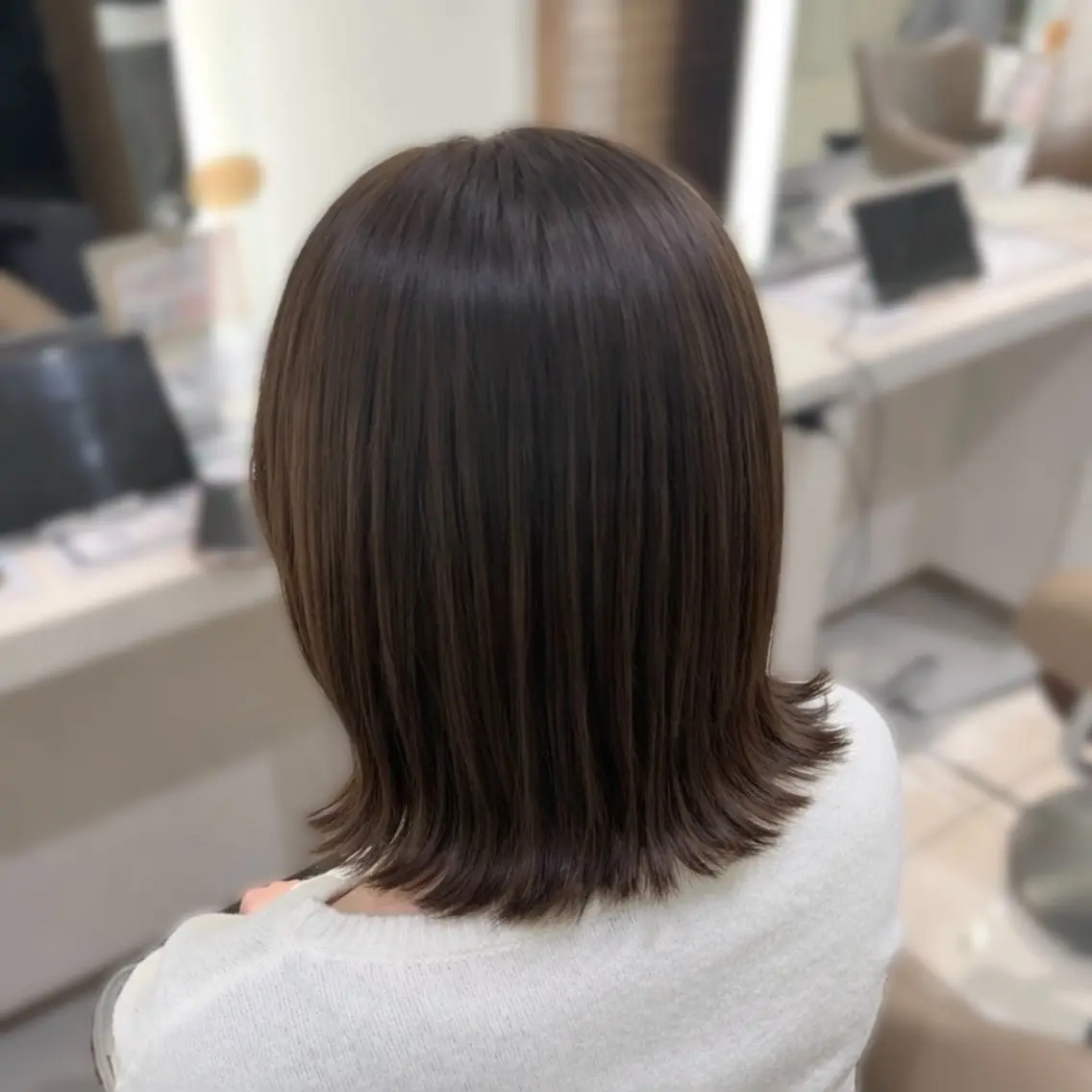 セミロング カラー ヘアアレンジ ヘアカラー 小島 莉奈のヘアスタイル