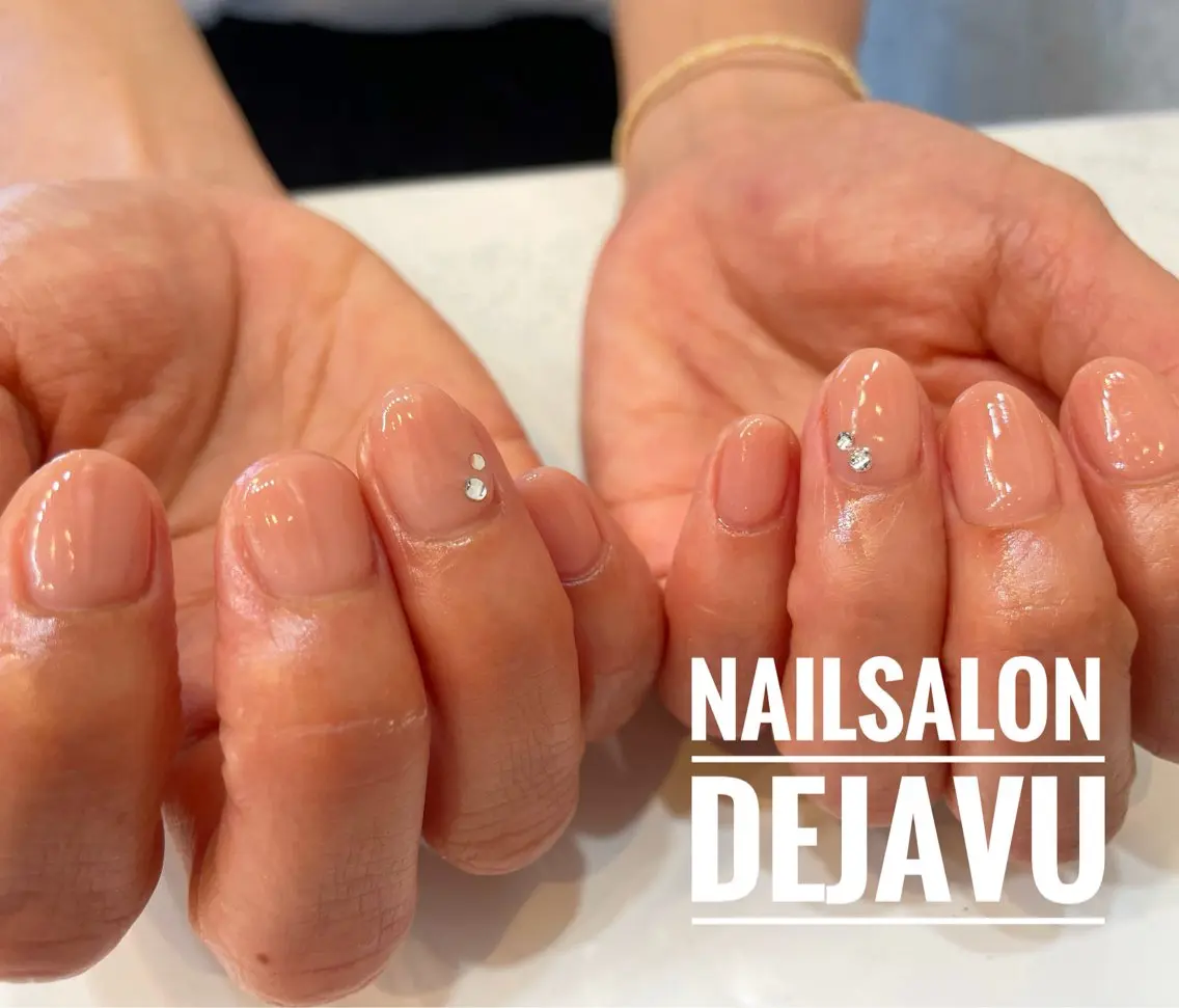 ネイル ストーンネイル ハンドネイル Nail salon Dejavu 🌿のネイルデザイン