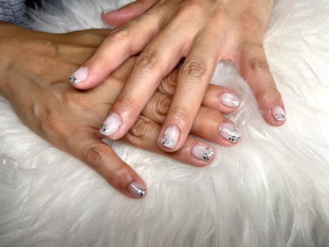 ネイル グラデーション ホワイト Nail Room.Dooのネイルデザイン