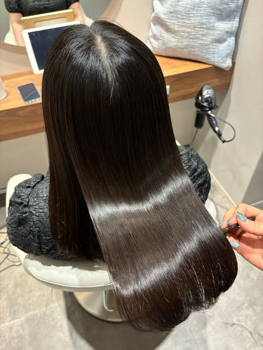 セミロング カット トリートメント 美髪ヘア 🤍erikaのヘアスタイル