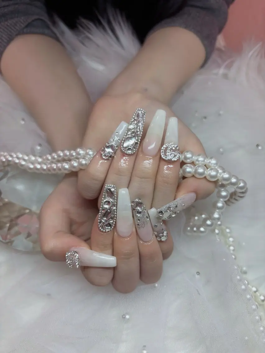 ネイル 韓国ネイル ロングネイル メンズネイル ワンホンネイル ハンドネイル ビューティーサロン ICYのネイルデザイン