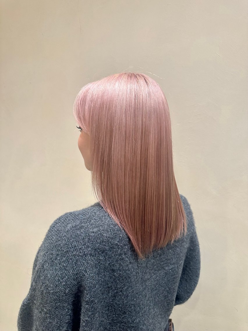 セミロング カラー ブリーチ ピンクカラー ながい まさきのヘアスタイル