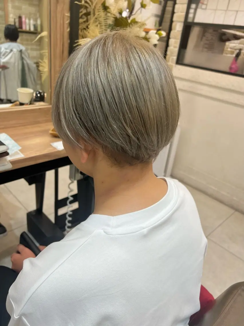ショート カラー ダブルカラー 似合わせスタイル🫧 木村夏暢のヘアスタイル