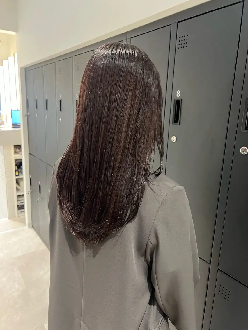 セミロング カラー ヘアアレンジ ブラウンカラー ラベンダーカラー カット ヘアカラー トリートメント 暗髪カラー🫐パーマ おくだりんかのヘアスタイル