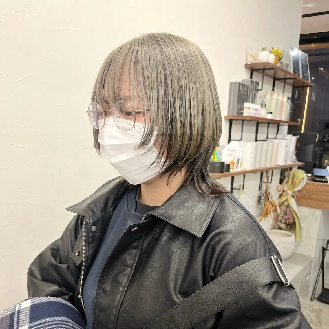 ショート カラー ブリーチ グレージュ ブリーチなしカラー ボブ 髪質改善 カット ヘアカラー トリートメント 初めてのショート お任せください✂️のヘアスタイル