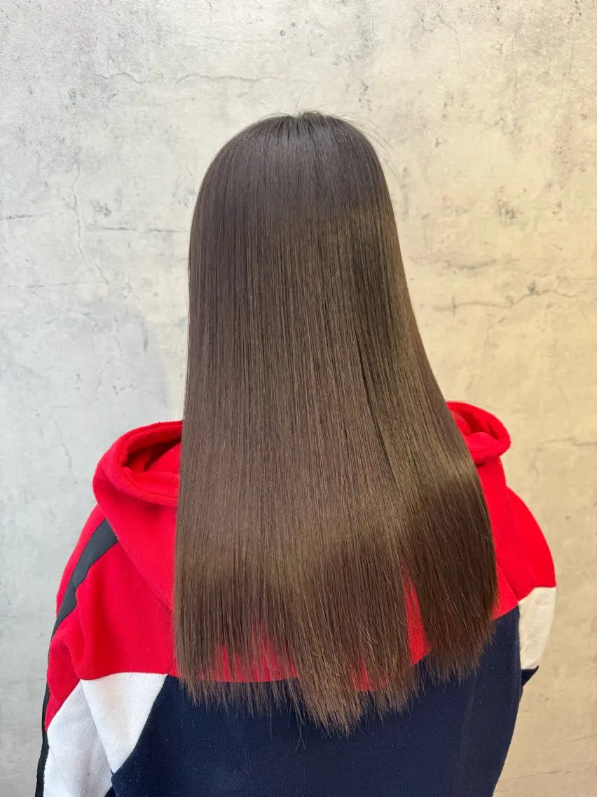 ロング カット 縮毛矯正 大人女性の艶カラー tomoのヘアスタイル