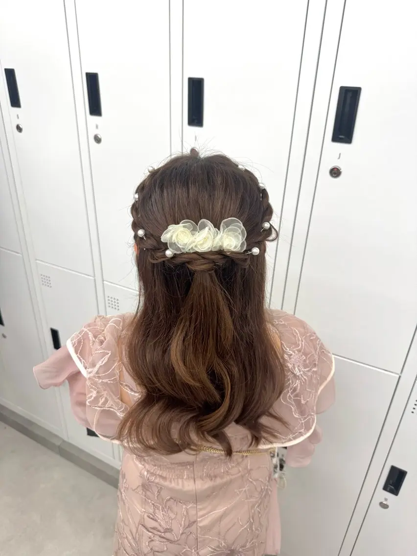 セミロング ヘアアレンジ ハーフアップ 結婚式・ブライダル ヘアセット エクステ🎀/透明感 カラー🌙┊︎もものヘアスタイル