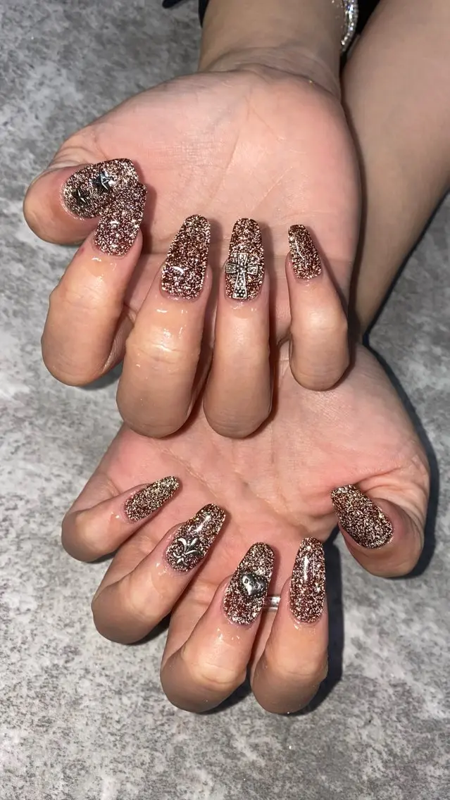 ネイル フラッシュネイル ラメ(グリッター) シルバー ハンドネイル ★Rinail... .のネイルデザイン