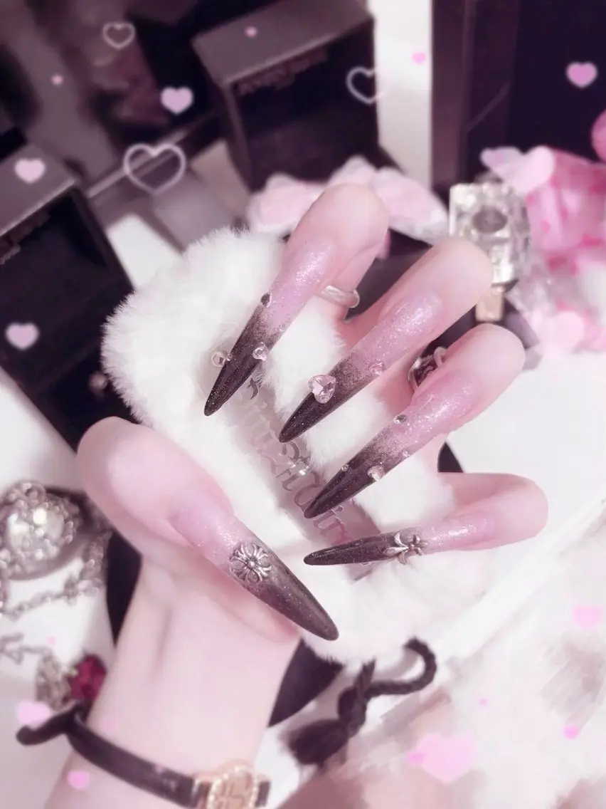 ネイル ロングネイル スーパーロングネイル ハンドネイル YURI NAILのネイルデザイン