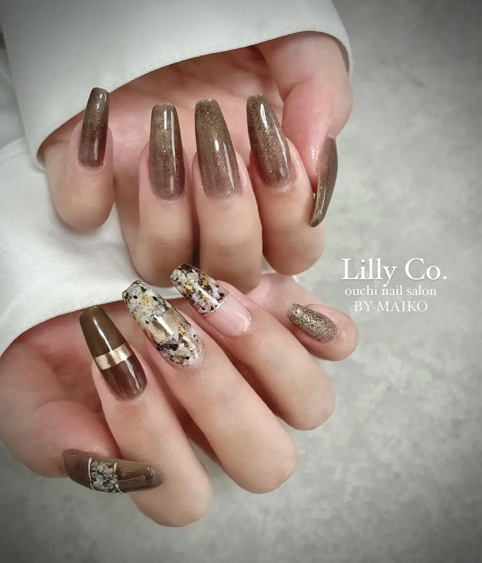 ネイル ブラウン ハンドネイル ハンドケア Lilly Co.のネイルデザイン