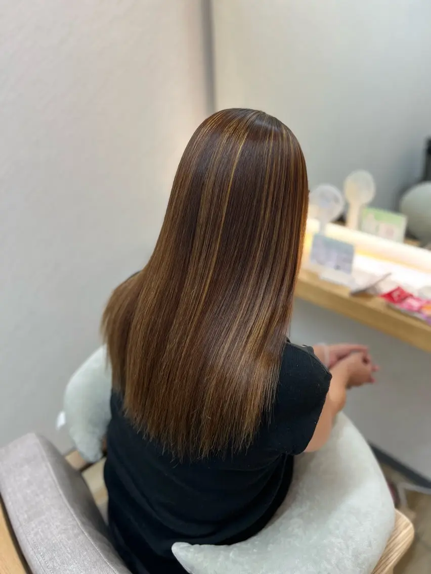 ロング ハイライト ECLART 横浜 井口聖也のヘアスタイル