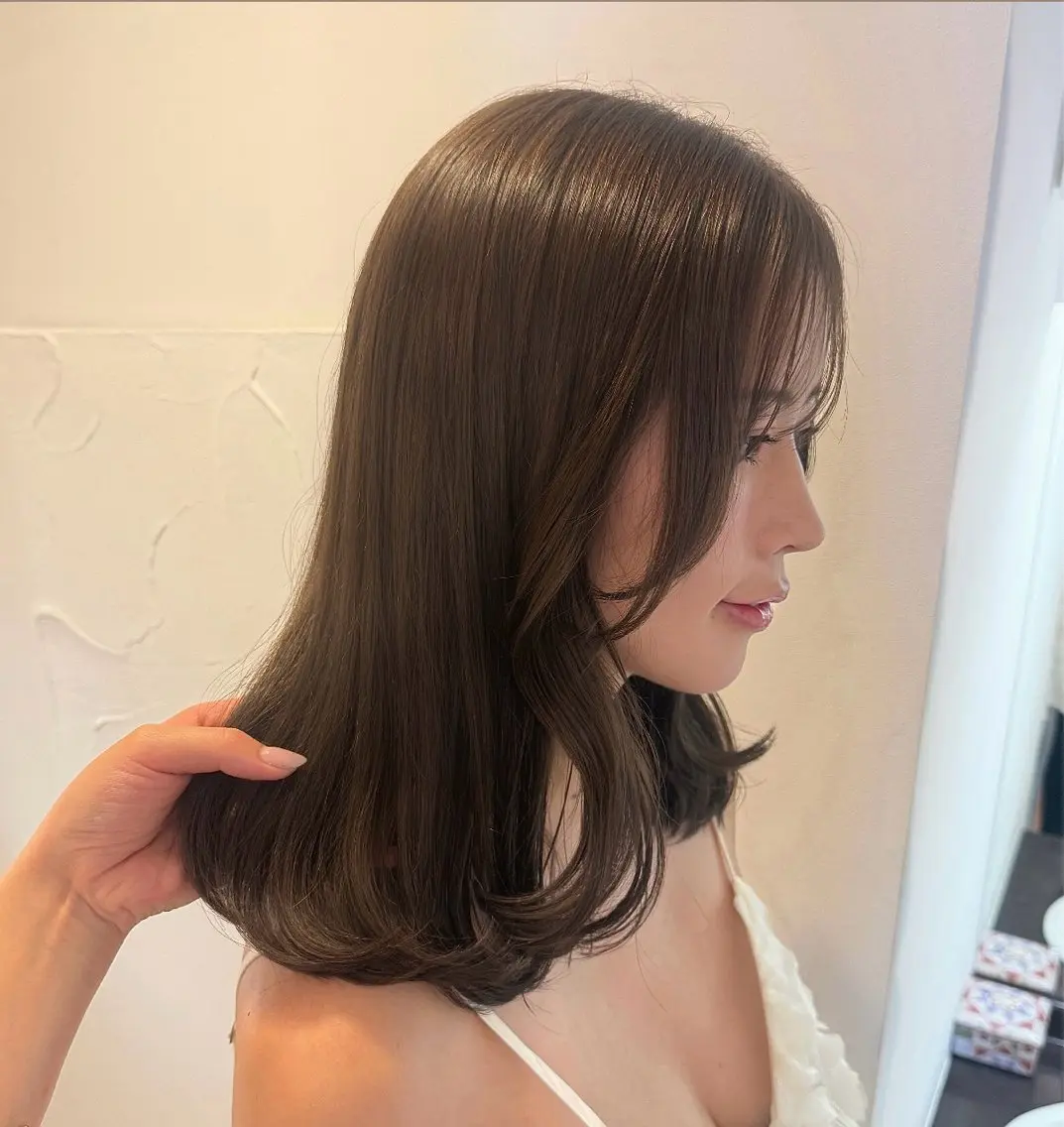 ミディアム カラー ダブルカラー mellow NANAのヘアスタイル