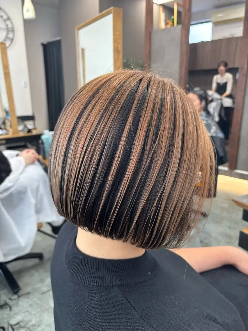ショート カット ヘアカラー 市毛 結菜のヘアスタイル