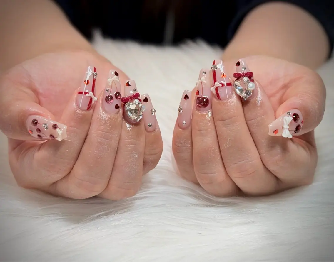ネイル オーロラネイル チークネイル フットネイル フレンチネイル ジェルネイル Nichi Nail Salonのネイルデザイン