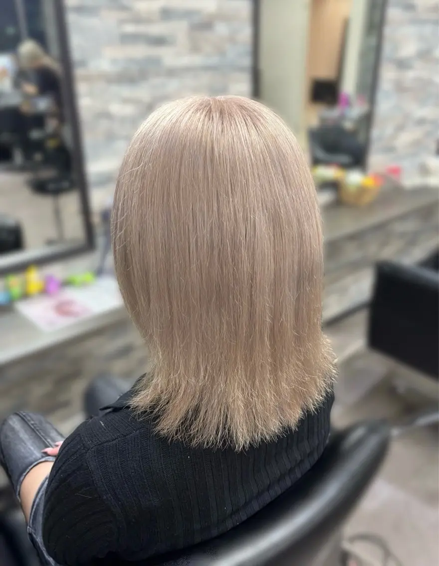 ミディアム カラー グレージュ ミルクティーグレージュ ヘアカラー OZ 梅田店／ ユウリのヘアスタイル