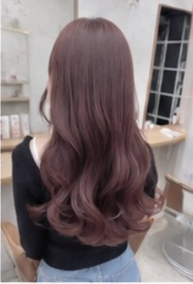 ロング カラー ヘアカラー 韓国×艶ハイトーンが かわいい✨️リオ🍒のヘアスタイル