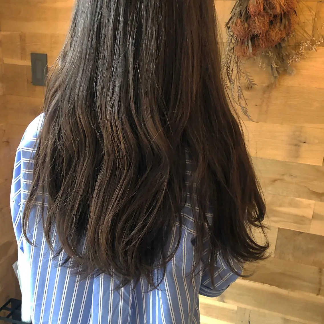 ロング カラー ベージュカラー グレージュ 🌼 アユカのヘアスタイル