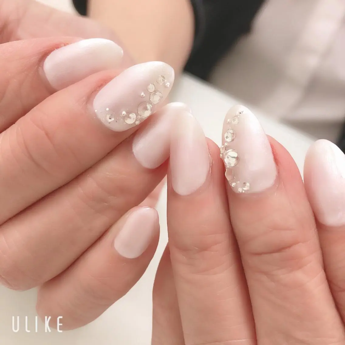 ネイル 桜ネイル ジェルネイル パステルネイル 春ネイル ホワイト Azulsou 廣川愛のネイルデザイン