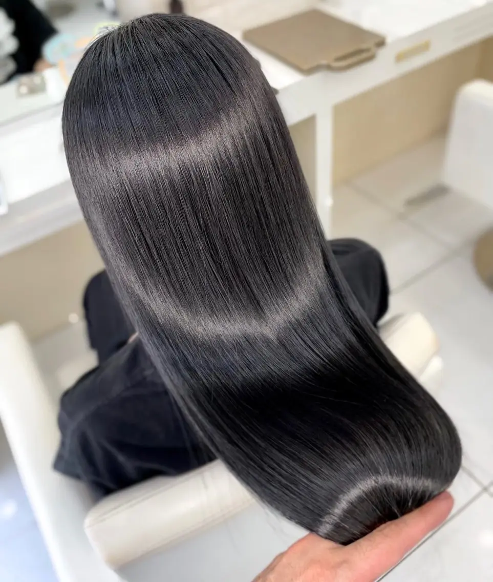 セミロング カラー アクアカラー 黒髪 ブルーカラー ブルーブラック トリートメント カット ヘアカラー トリートメント 30代からの上質な ヘアケア 大西のヘアスタイル