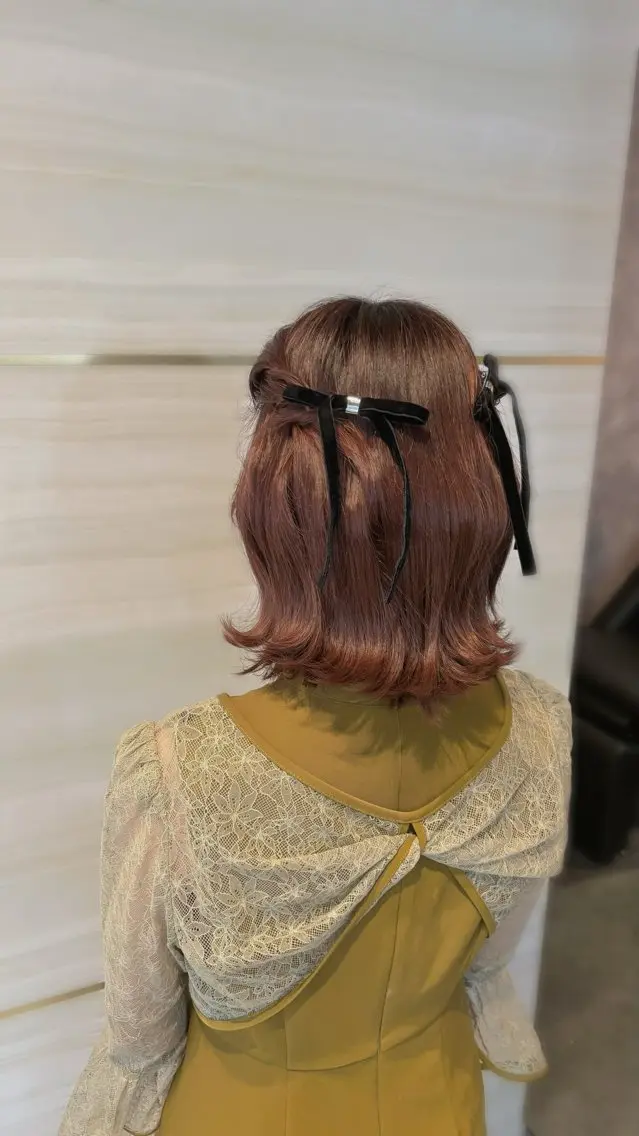 ミディアム ヘアアレンジ 💜eluあやね💜 🫧カラー・縮毛矯正のヘアスタイル