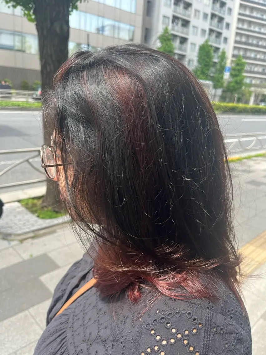 ミディアム カラー ブリーチ デザインカラー ブリーチなしカラー アートディレクター 尾内 友美のヘアスタイル