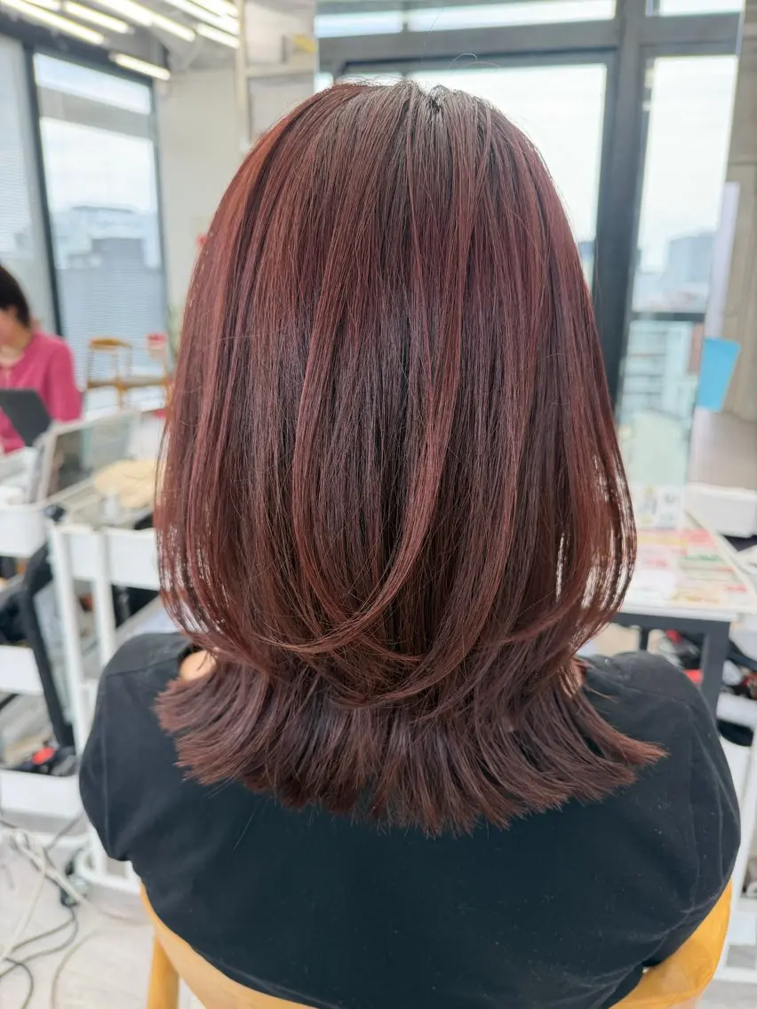 ミディアム カット ヘアカラー レイヤーカット🫧 etsuのヘアスタイル
