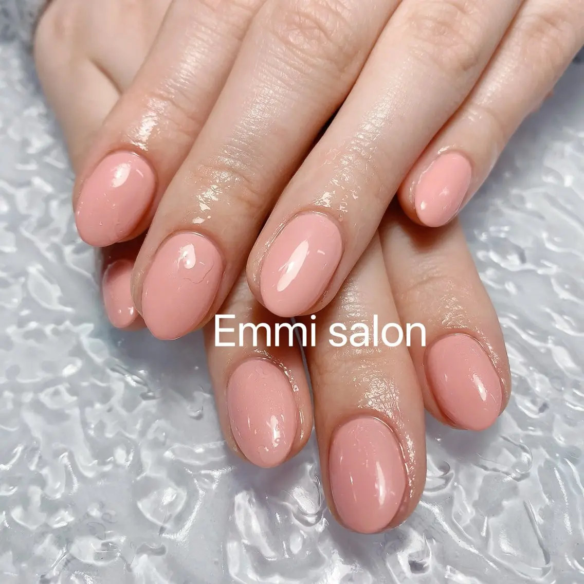 ネイル ワンカラーネイル Emmi salonのネイルデザイン