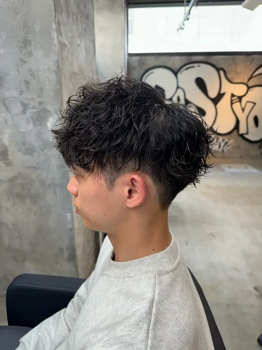 ショート パーマ メンズ マッシュ メンズパーマ 波巻きパーマ 【モデル大募集🔥】 kearny錦糸町のヘアスタイル
