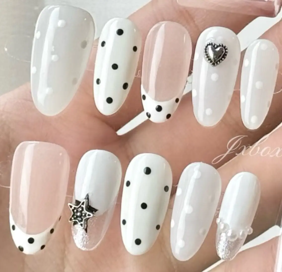 ネイル ハンドネイル H3 Nail Tsuki🦋💙のネイルデザイン