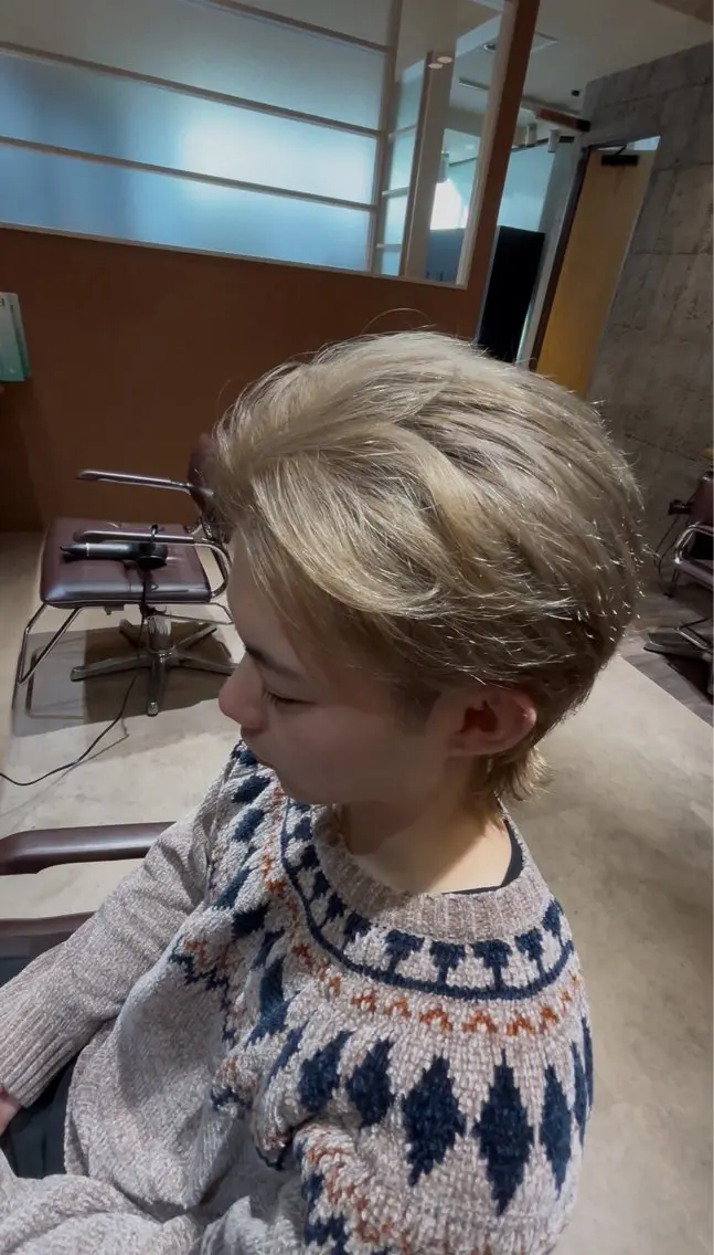 カラー メンズ メンズブリーチ メンズハイトーン ブリーチ 透明感カラー グレージュ カット ヘアカラー 西浦慎二 /艶カラー/髪質改善のヘアスタイル