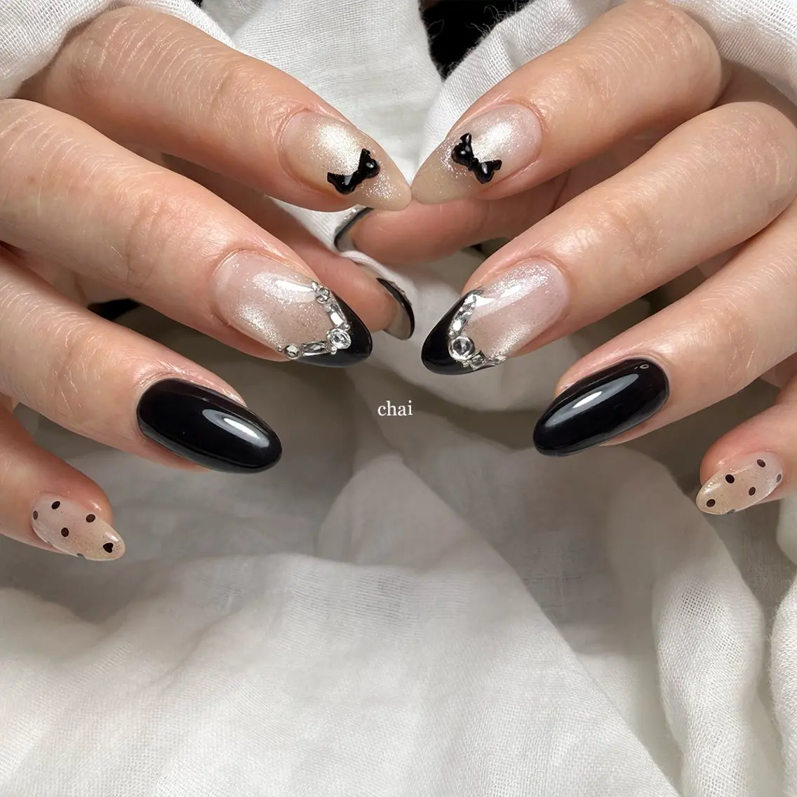 ネイル ドット ガーリー マグネットネイル リボン ハンドネイル chai nail +  eye📍鶴橋のネイルデザイン