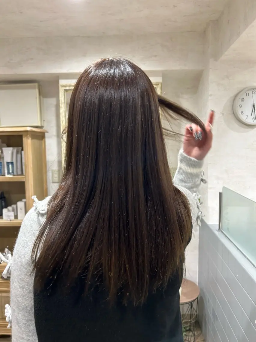 ロング ヘアカラー トリートメント 吉田 萌花のヘアスタイル