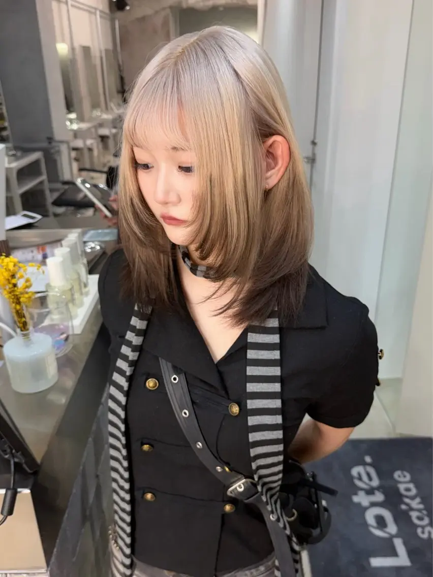 ミディアム カラー ブリーチ ブロンド ブラウンカラー ケアブリーチ 韓国風ヘア ヘアカラー RIHO🎀栄 ハイトーン×顔周りのヘアスタイル