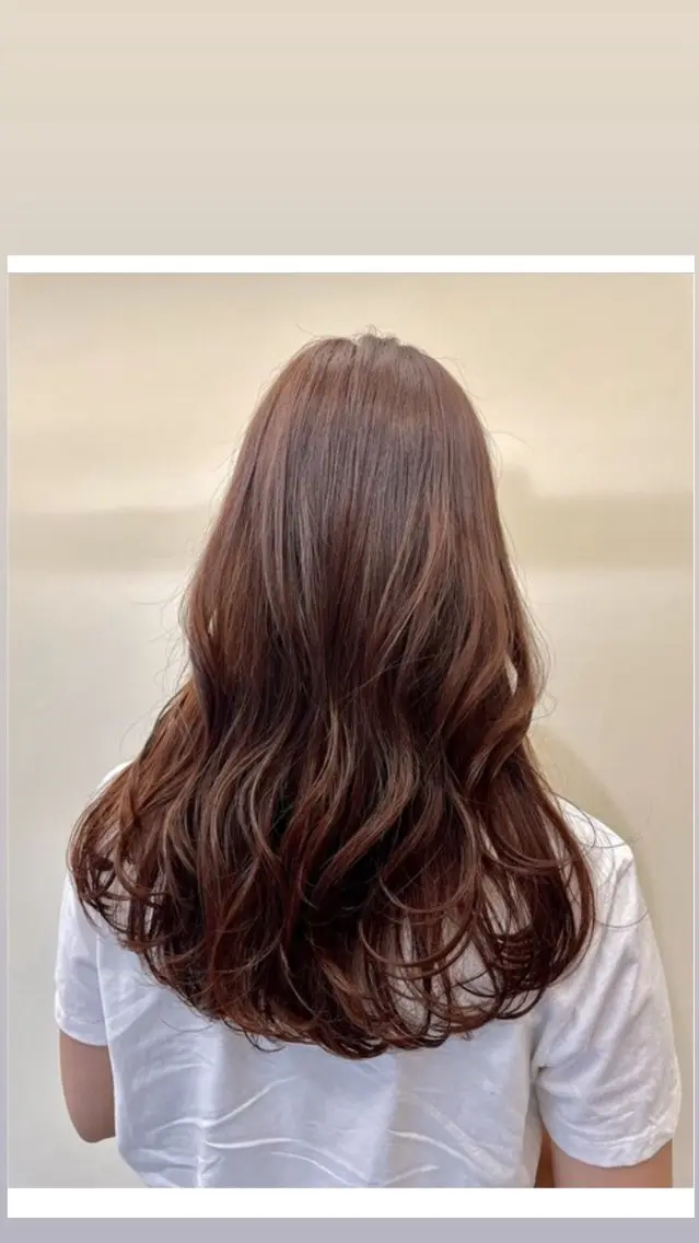 ロング カラー ヘアカラー 透明感カラー🦋艶髪 イヴカ💙のヘアスタイル