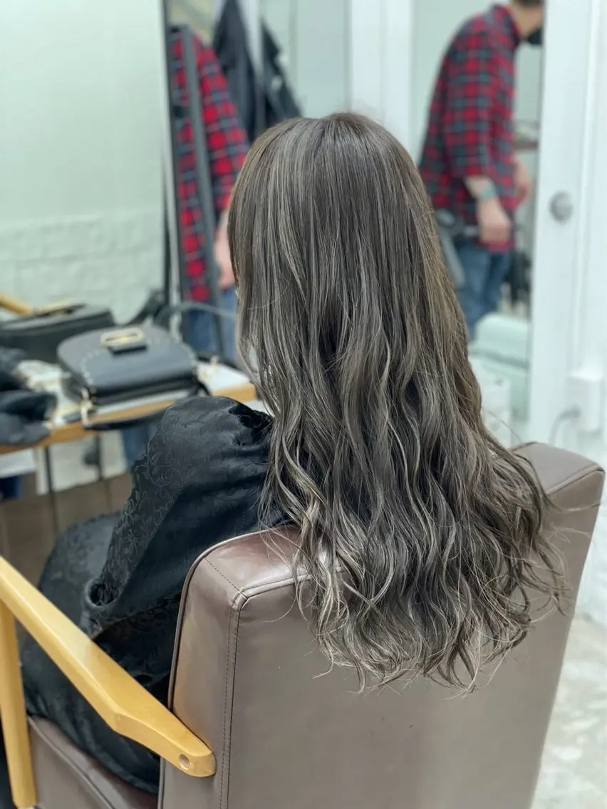 ミディアム ヘアカラー 髪質改善カラー 指名No.1👑のヘアスタイル