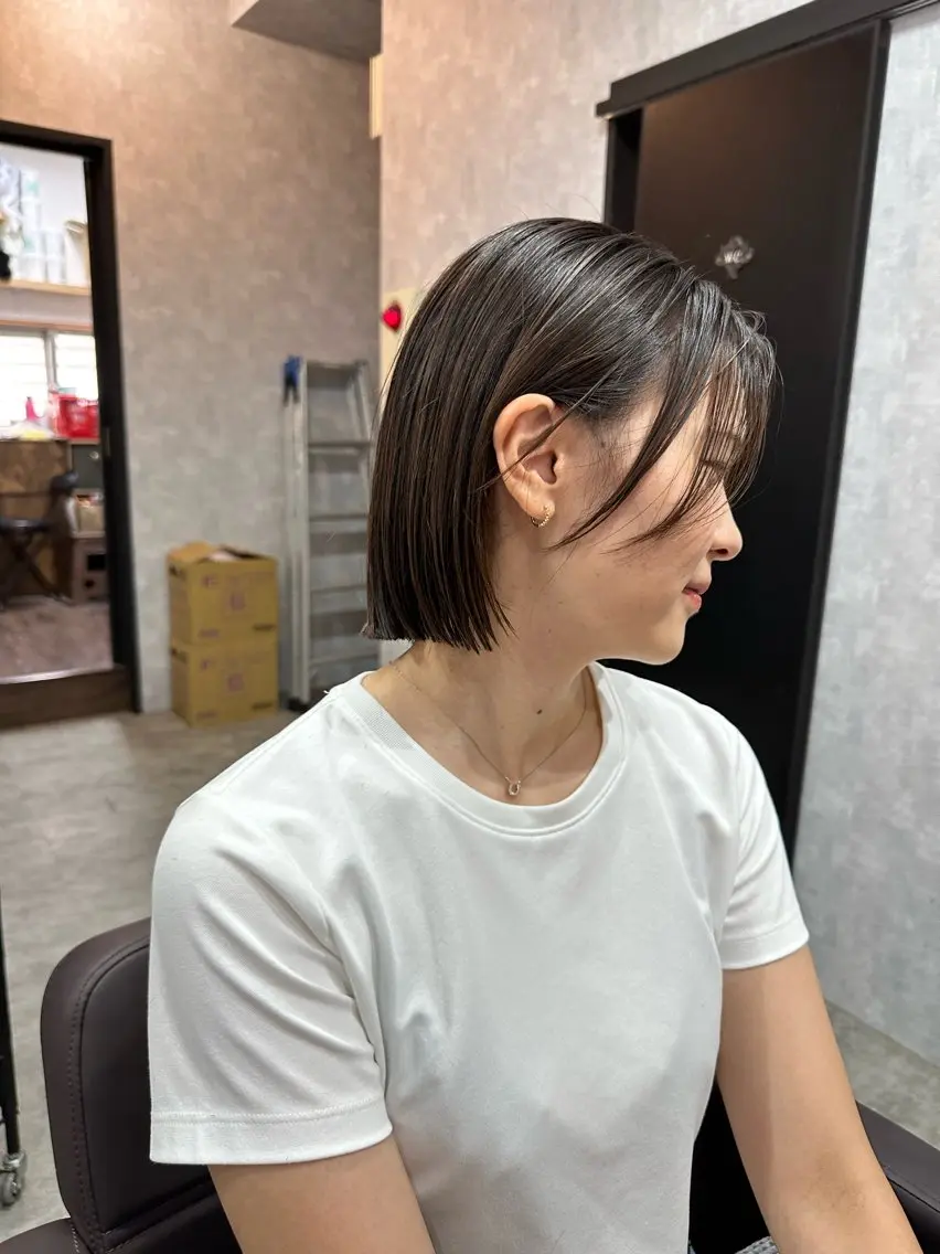 ショート 切りっぱなしボブ ショートボブ ハンサムショート 丸みショート ボブ モテ髪/ボブ/ショー ト/アダチフウトのヘアスタイル