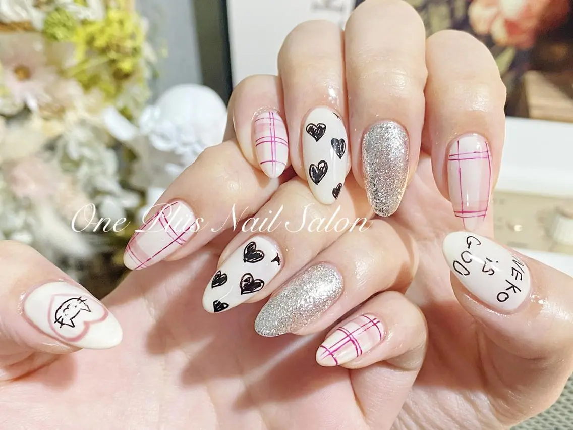 人気3🎀持ち込みデザインアートコース120分🎀ストーン・パールOK🙆🏼♀️オフ・お爪の形整え・込みの写真