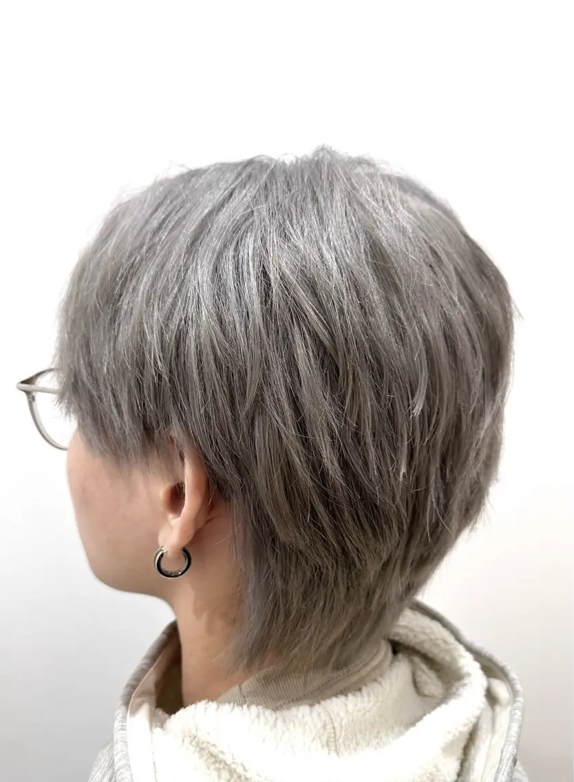 ミディアム カラー メンズ ヘアカラー トリートメント テクニカルディレクタ ー葛西凌大のヘアスタイル