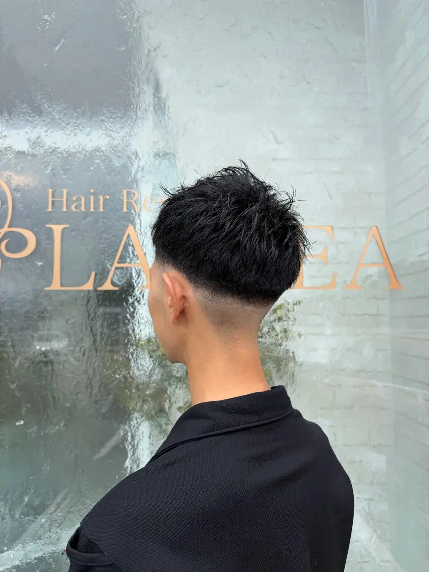 ショート メンズ フェードカット LAULEA Renのヘアスタイル